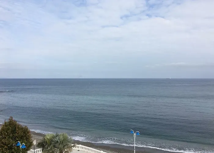 Bonito Apartamento Frente Al Mar